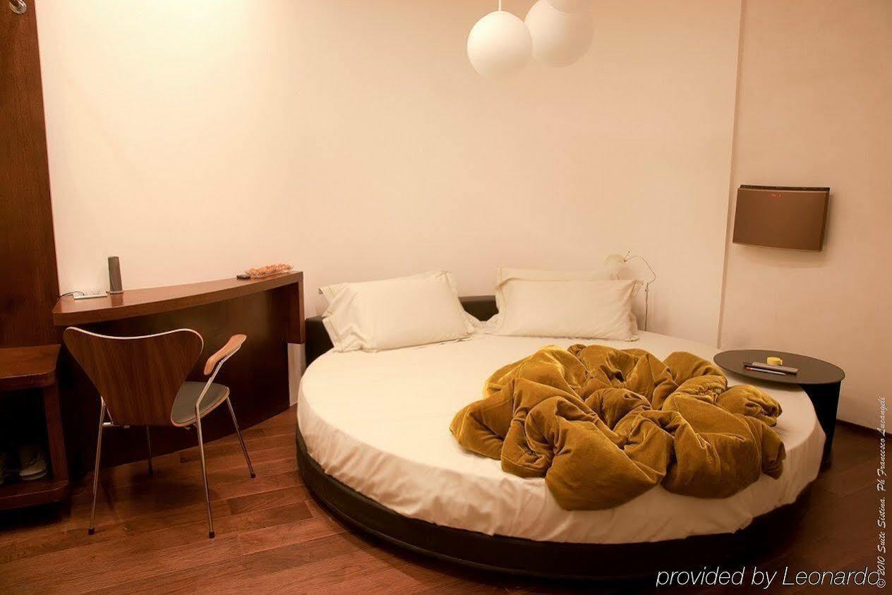 Bed & Breakfast Suitesistina For Brave Lovers Rom